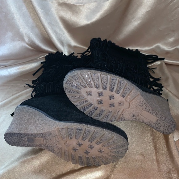 Black heeled boots - Picture 6 of 6